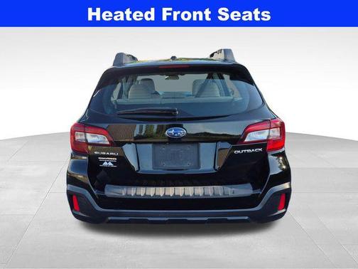 Crystal Black Silica 2019 Subaru Outback 2.5i
