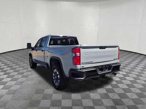 2024 Chevrolet Silverado 2500 Custom