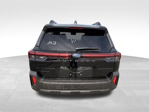 Crystal Black Silica 2026 Subaru Outback Limited