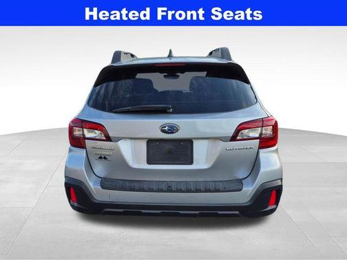 Ice Silver Metallic 2019 Subaru Outback 2.5i Premium