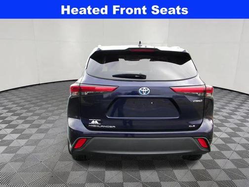 2022 Toyota Highlander Hybrid XLE