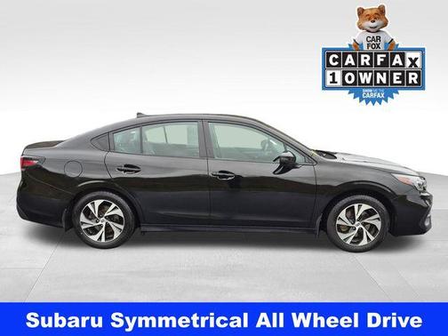 Crystal Black Silica 2025 Subaru Legacy Premium