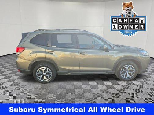 2024 Subaru Forester Premium