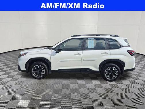 2025 Subaru Forester Base