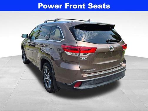 Walnut 2018 Toyota Highlander XLE