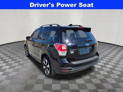 Crystal Black Silica 2018 Subaru Forester 2.5i Premium