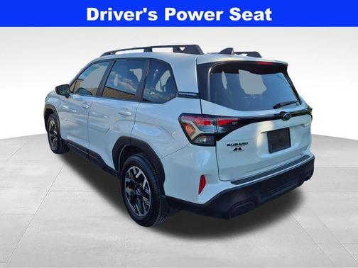 Crystal White Pearl 2025 Subaru Forester Premium