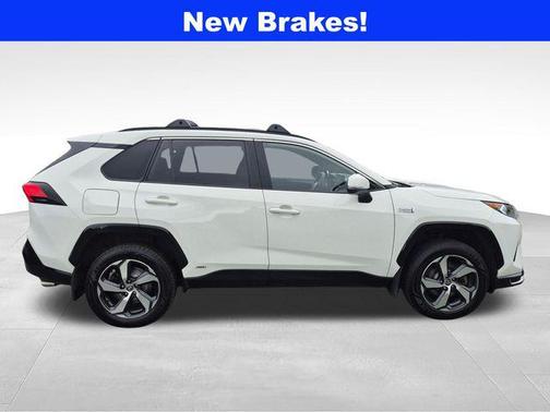 Super White 2021 Toyota RAV4 Prime SE