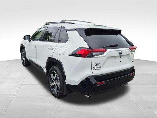 Super White 2021 Toyota RAV4 Prime SE
