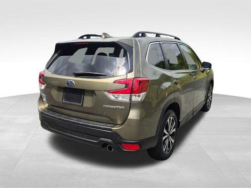 Autumn Green Metallic 2023 Subaru Forester Limited