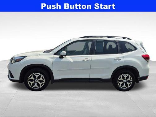 Crystal White Pearl 2023 Subaru Forester Premium