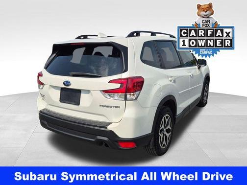 Crystal White Pearl 2023 Subaru Forester Premium
