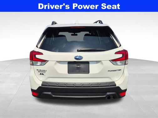 Crystal White Pearl 2023 Subaru Forester Premium