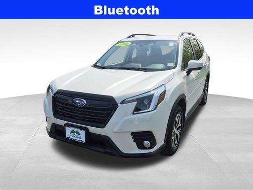Crystal White Pearl 2023 Subaru Forester Premium