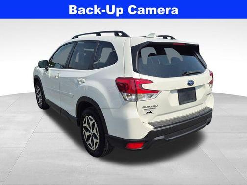 Crystal White Pearl 2023 Subaru Forester Premium