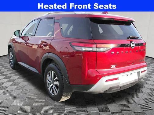 2022 Nissan Pathfinder SL 4WD