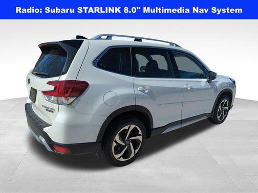 Crystal White Pearl 2024 Subaru Forester Touring
