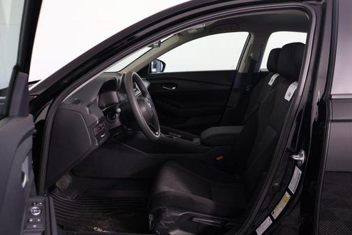 2025 Honda Accord LX 1.5T