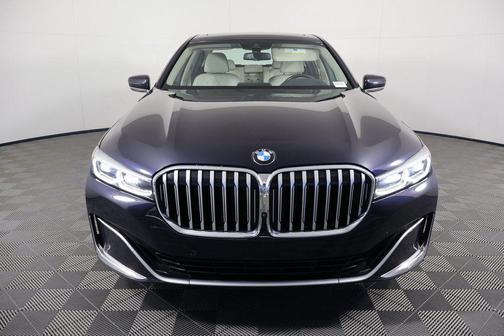 2020 BMW 740 740i