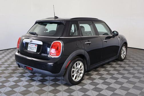 2015 MINI Hardtop Cooper