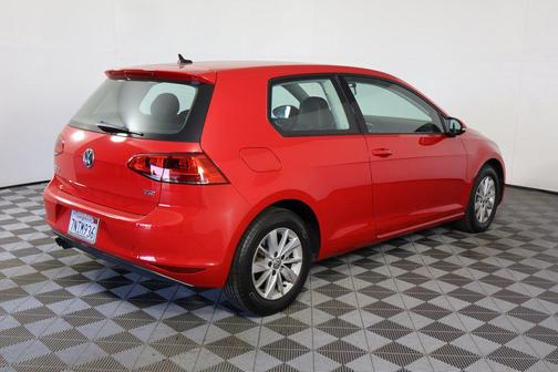2015 Volkswagen Golf TSI S 2-Door
