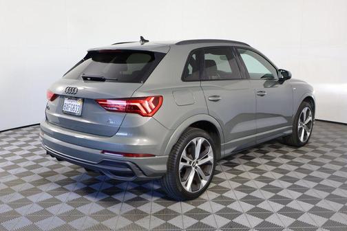 2021 Audi Q3 45 S line Premium