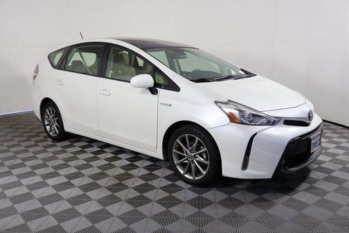 2016 Toyota Prius v Five
