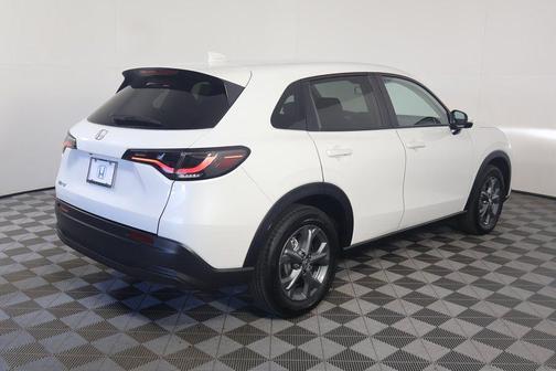 2026 Honda HR-V LX