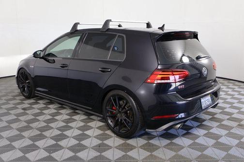 2021 Volkswagen Golf GTI 2.0T SE DSG