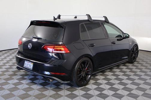 2021 Volkswagen Golf GTI 2.0T SE DSG