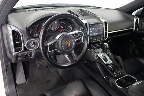 2018 Porsche Cayenne Platinum Edition
