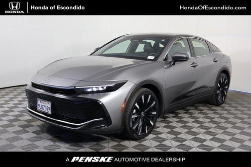 2023 Toyota Crown Platinum