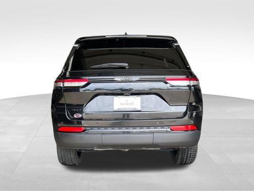 2022 Jeep Grand Cherokee Altitude