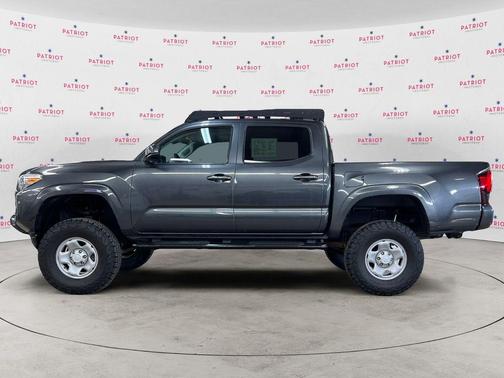 2022 Toyota Tacoma SR