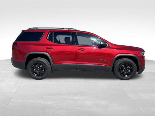 2022 GMC Acadia AT4