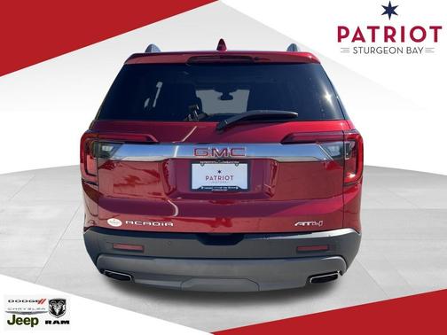 2022 GMC Acadia AT4