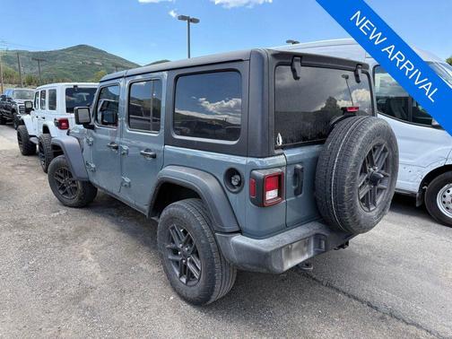 Anvil Clearcoat 2024 Jeep Wrangler Sport