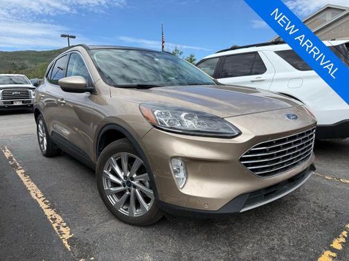 Desert Gold Metallic 2021 Ford Escape Titanium Hybrid