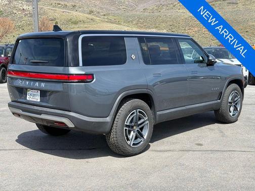 Silver 2026 Rivian R1S