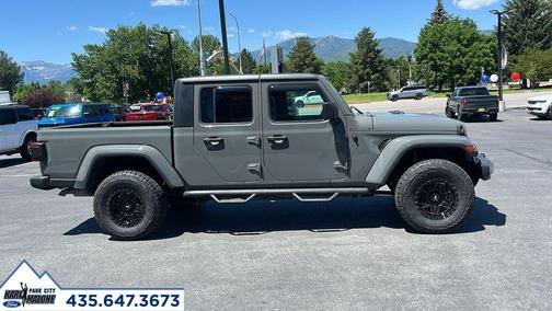 Sting Gray Clearcoat 2021 Jeep Gladiator Sport