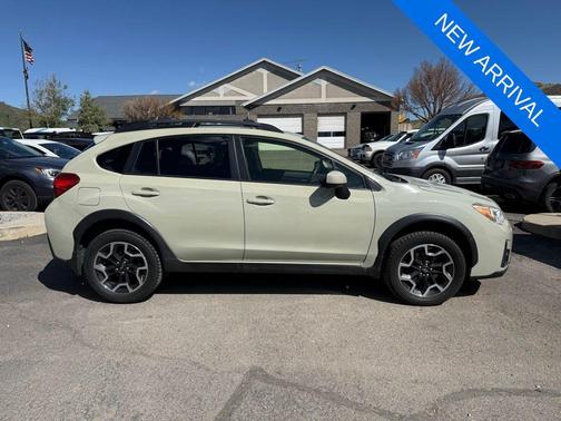 Desert Khaki 2016 Subaru Crosstrek 2.0i Premium