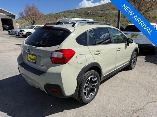 Desert Khaki 2016 Subaru Crosstrek 2.0i Premium