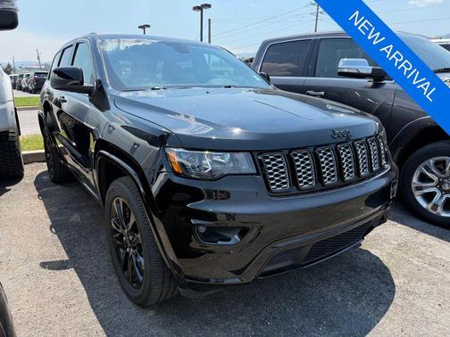 Diamond Black 2020 Jeep Grand Cherokee Altitude