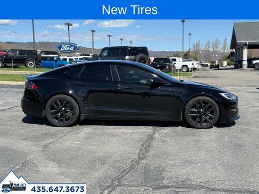 Black 2022 Tesla Model S Plaid