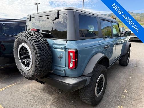 Blue 2023 Ford Bronco Badlands