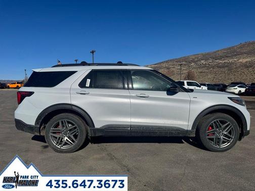 Space White Metallic 2026 Ford Explorer ST-Line
