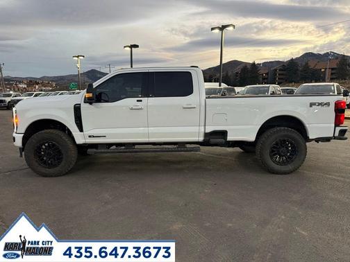 Oxford White 2025 Ford F-350 Lariat Super Duty