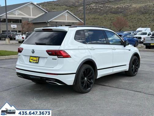 Pure White 2021 Volkswagen Tiguan 2.0T SE R-Line Black