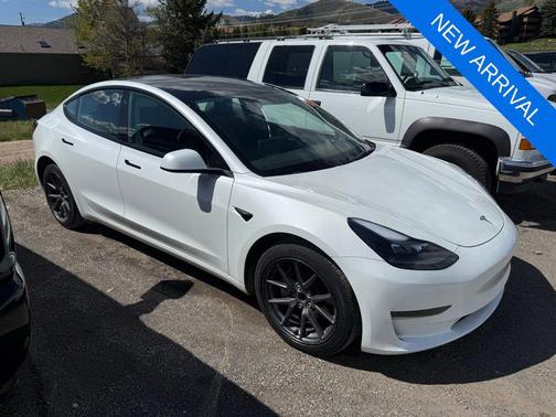 White 2023 Tesla Model 3 Base