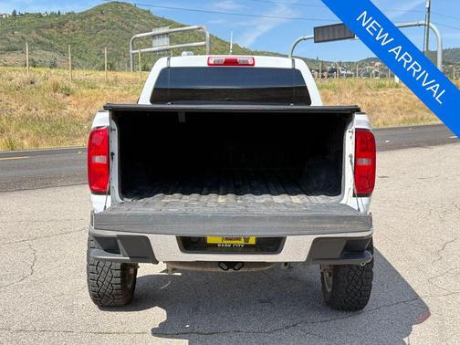 Summit White 2018 Chevrolet Colorado WT